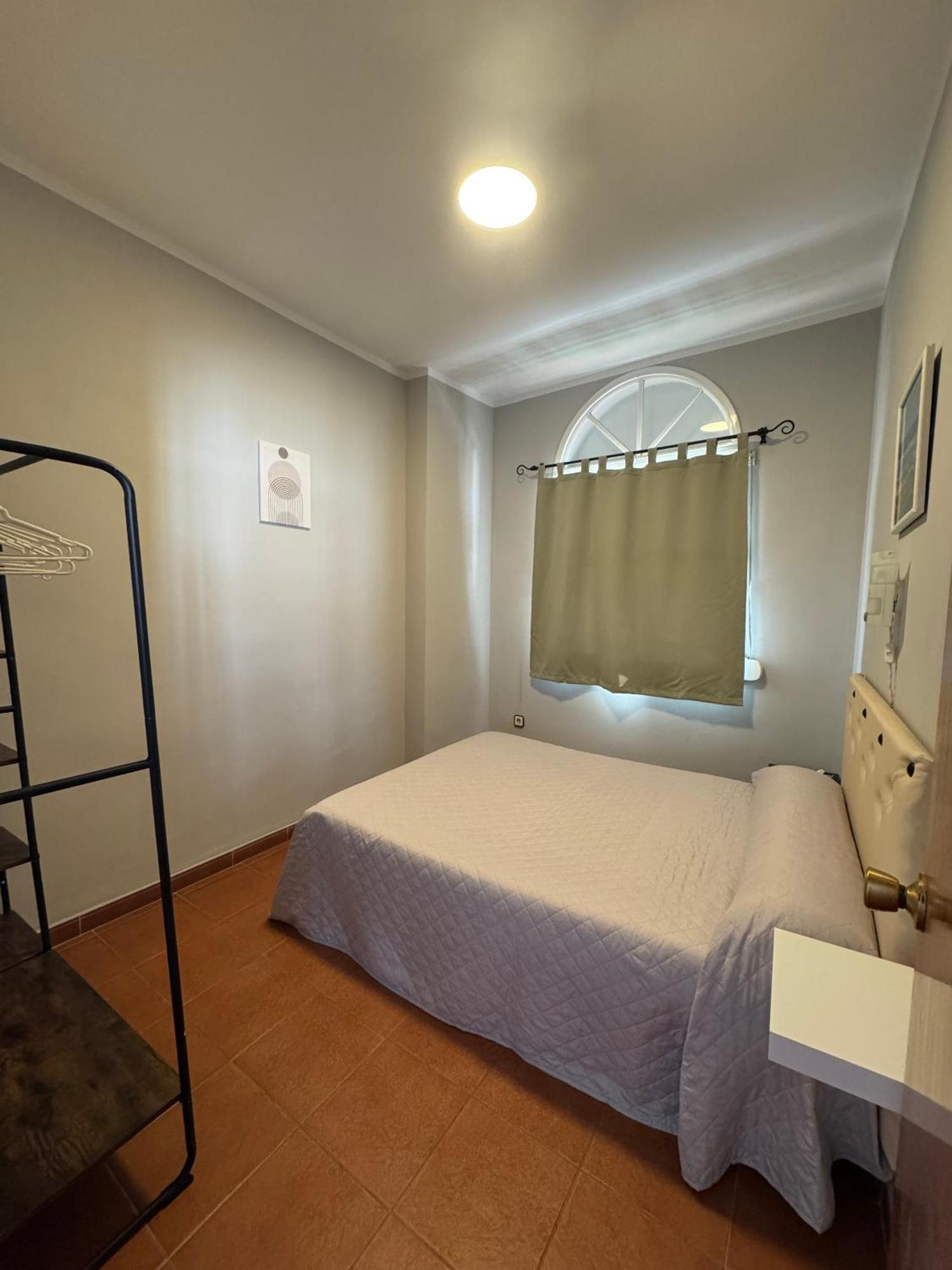Hostal Miramar Los Canos De Meca Extérieur photo