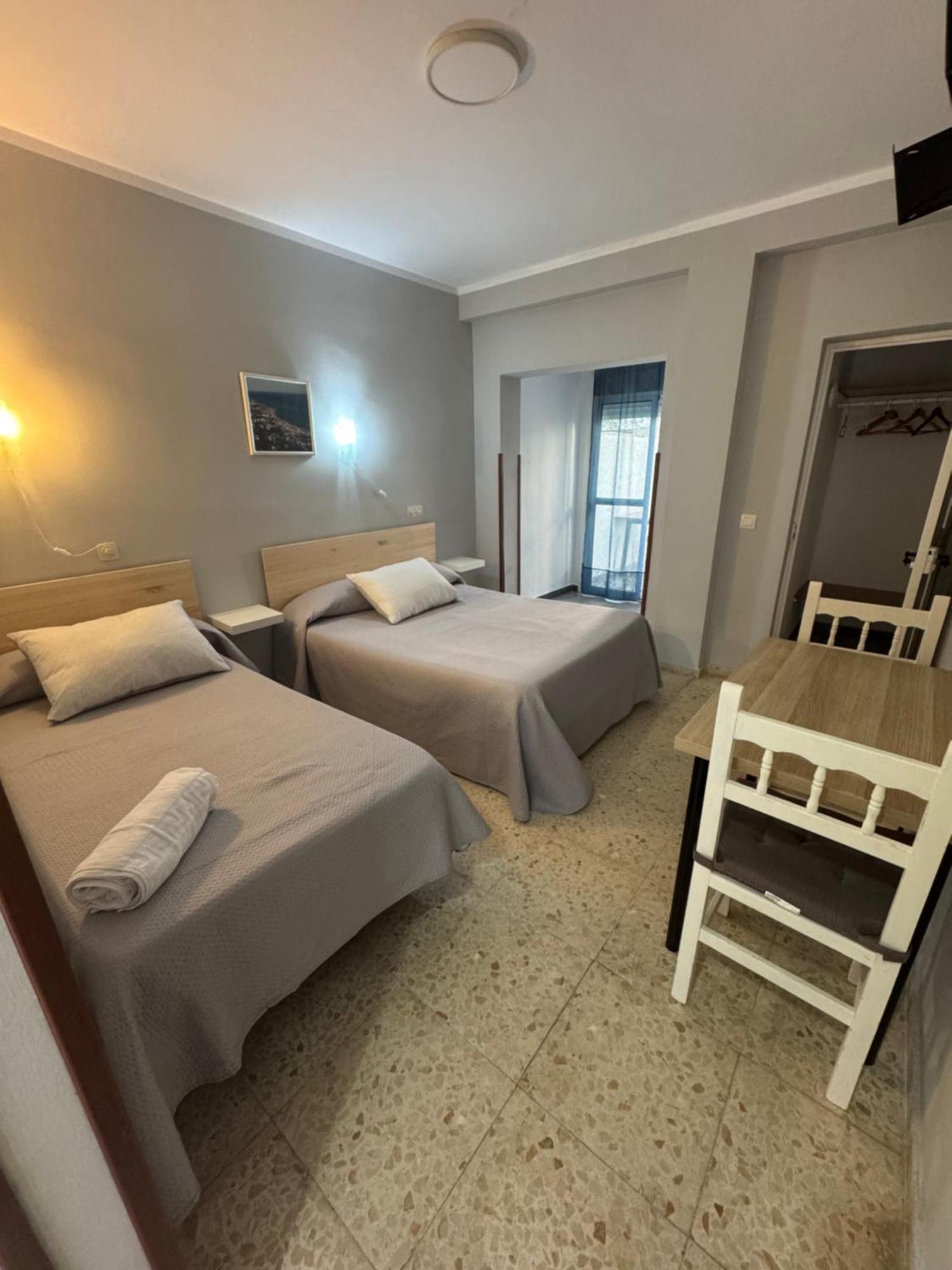 Hostal Miramar Los Canos De Meca Extérieur photo