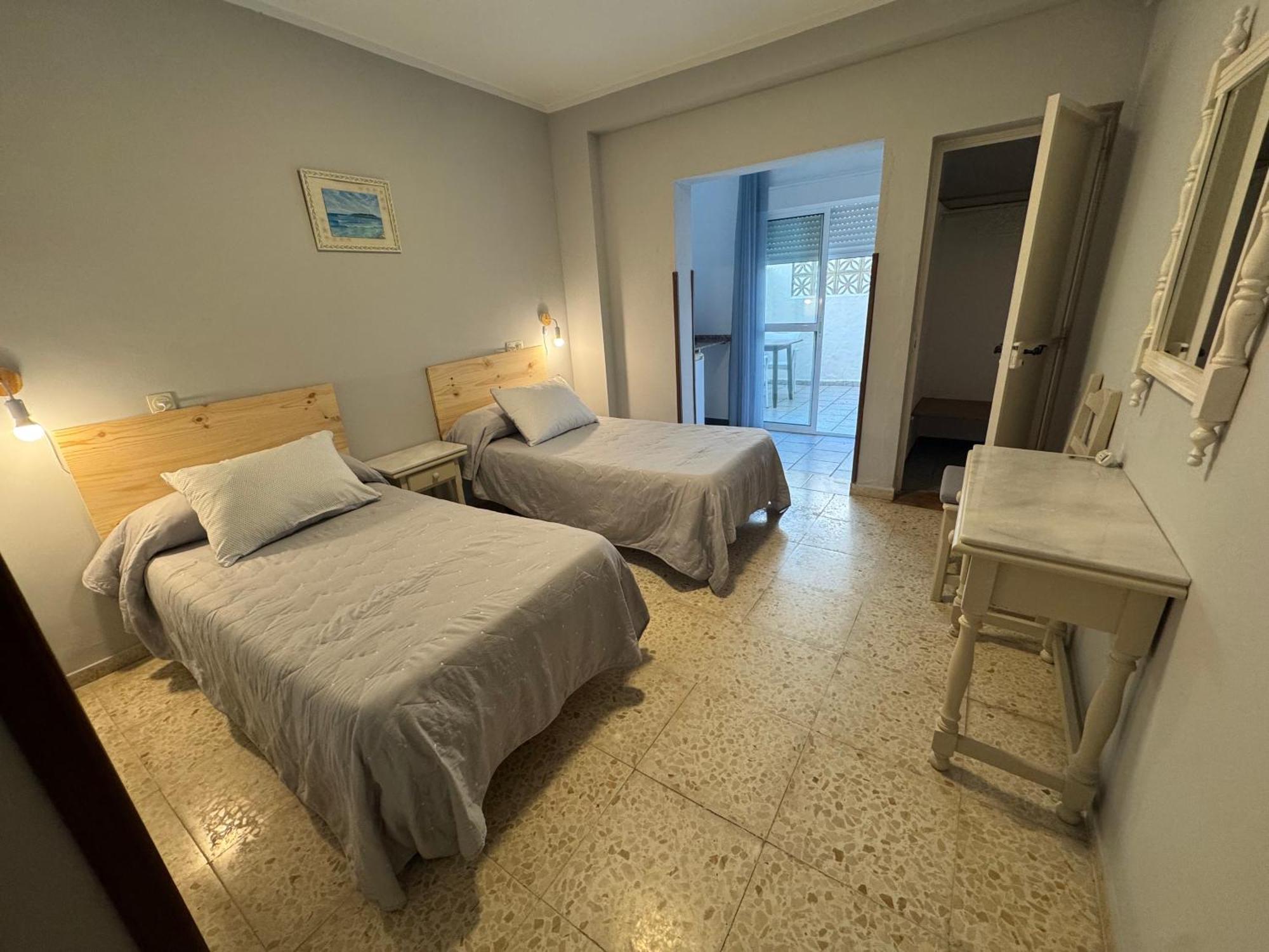 Hostal Miramar Los Canos De Meca Extérieur photo