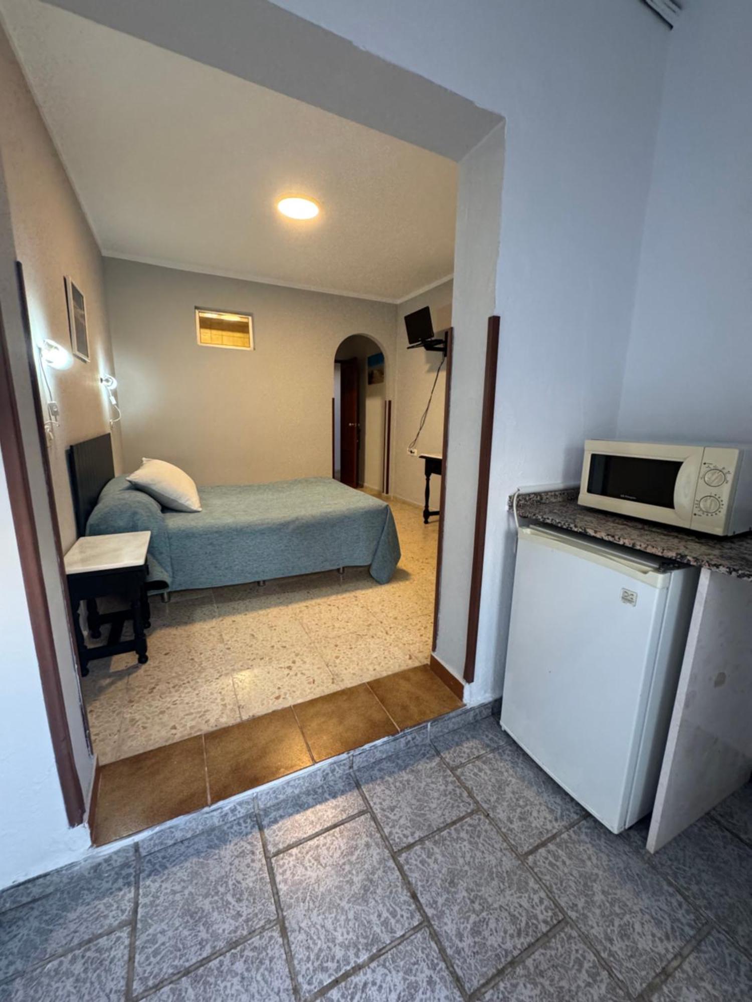 Hostal Miramar Los Canos De Meca Extérieur photo